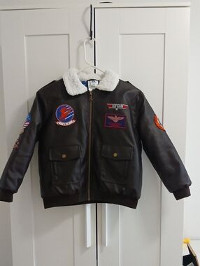 Offical Paramount Pictures Top Gun Maverick Bomber Jacket And Aviator Sunglasses